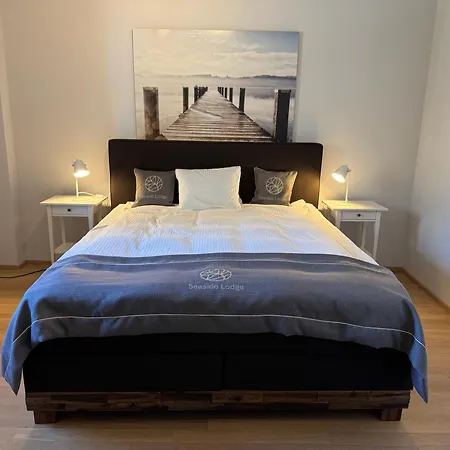 Seaside-lodge,