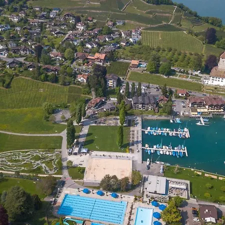 Seaside-lodge,